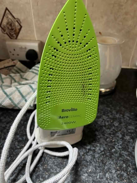 Photo of free Iron & board (HP13) #3