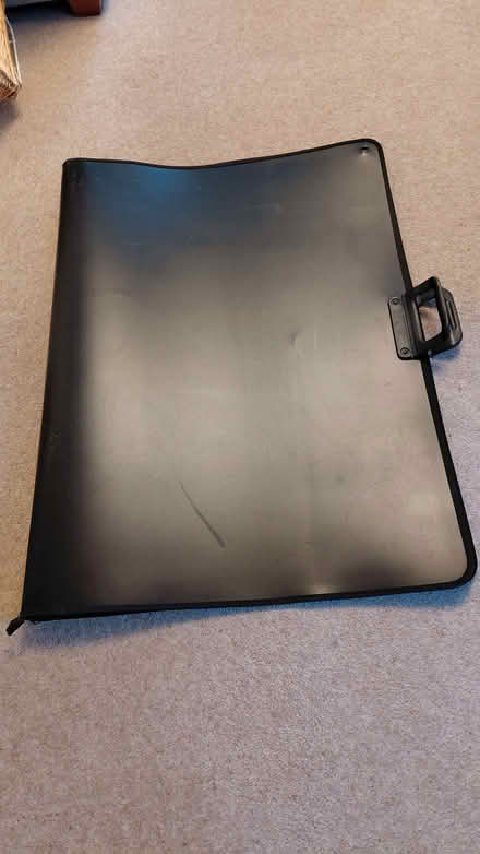 Photo of free Art portfolio case (Kendal LA9) #1