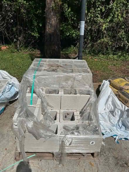 Photo of free Stucco concrete cinder blocks (34683) #3