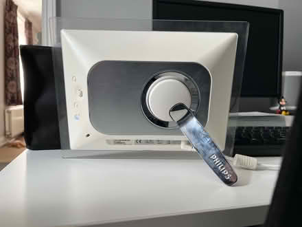 Photo of free Philips digital photo frame (Cheltenham GL51) #3