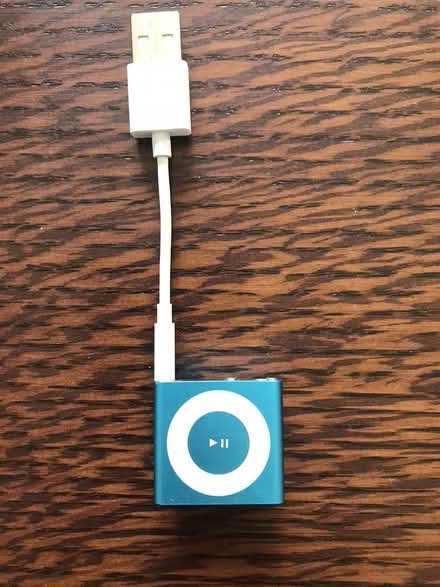 Photo of free Apple iPod Shuffle 2GB (Bloor/Brunswick area) #2