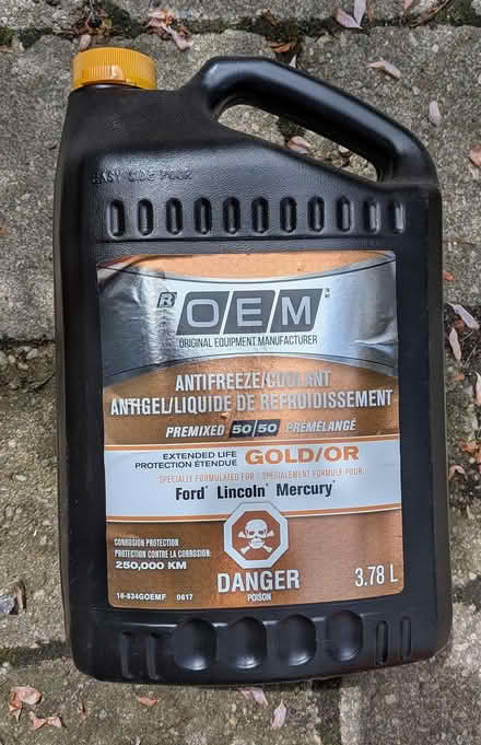 Photo of free Premixed antifreeze/coolant (Old Ottawa south) #1