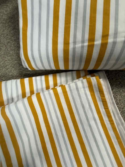Photo of free Duvet cover set (Everton DN10) #1