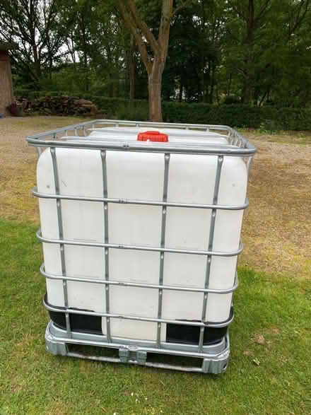 Photo of free 1000L IBC water tank and cover (used for irrigation) (Newtown Linford LE67) #4