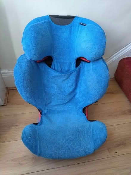Photo of free Maxi Cosi Car Seat (Wavertree L18) #3