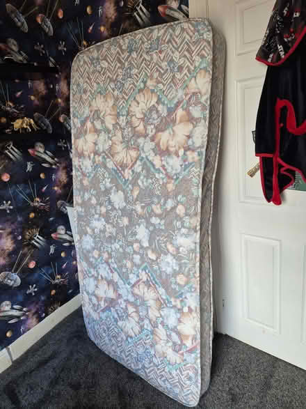 Photo of free single mattress (HD6 brighouse) #1