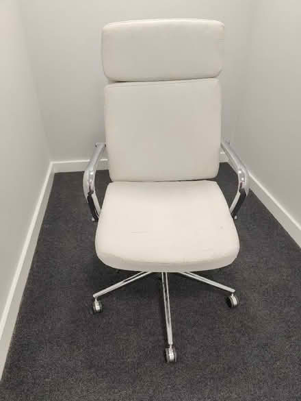 Photo of free White and chrome office chair! (Brentford TW8) #3