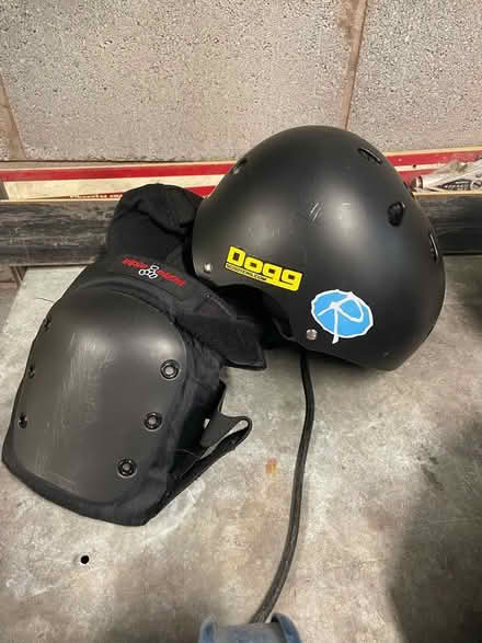 Photo of free Helmet, knee pads & gloves (Appleby-in-Westmorland CA16) #1