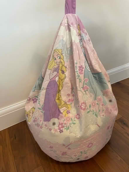 Photo of free Child’s bean bag (DA16) #2