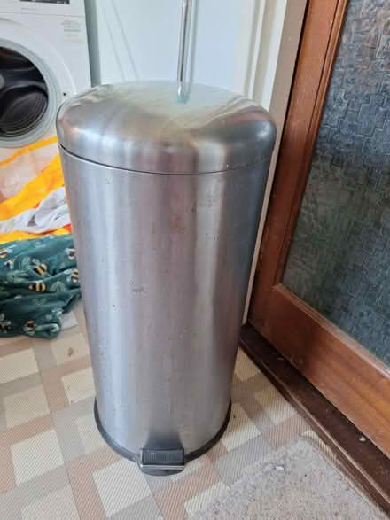 Photo of free Large Kitchen Pedal Bin (New Addington CR0) #1
