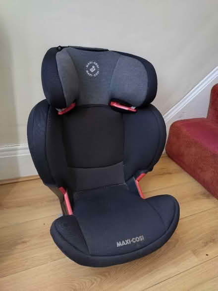 Photo of free Maxi Cosi Car Seat (Wavertree L18) #1