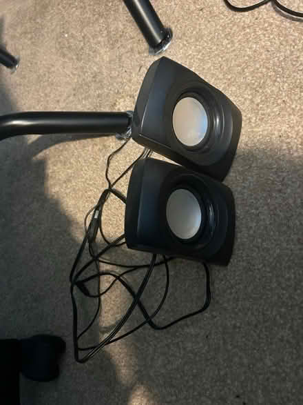 Photo of free Speakers (S3) #2