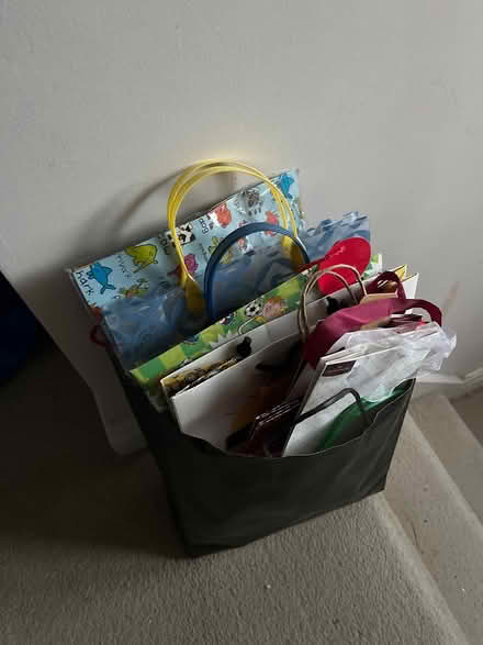 Photo of free Selection of gift bags (LS7) #1