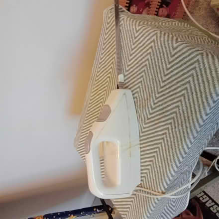 Photo of free Electric carving knife (CF83 1BR- Caerphilly) #3