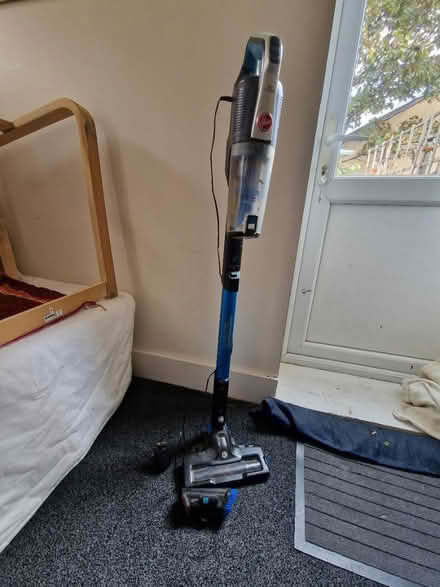 Photo of free Cordless vax hoover - NOT WORKING (N15 Seven Sisters) #1