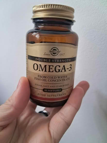 Photo of free Empty glass bottle (Weybridge KT13) #1