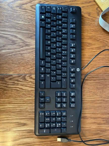 Photo of free HP keyboard (Norton Lees S8) #1