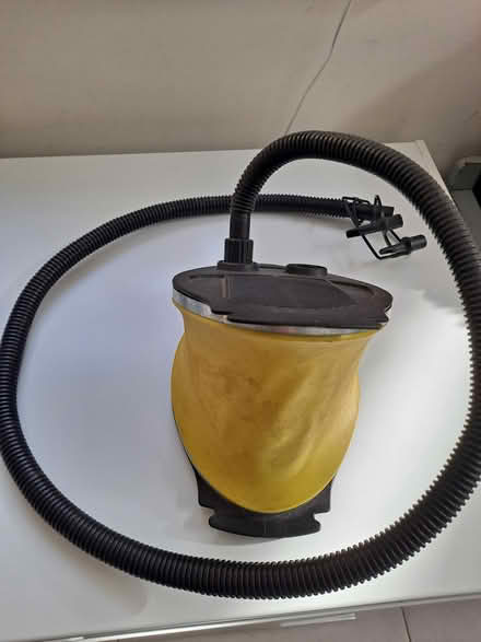 Photo of free foot pump for inflatable mattress (Walton Manor OX2) #1