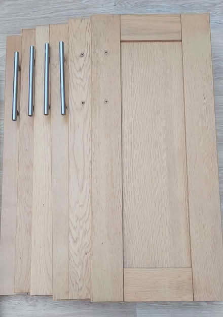 Photo of free Oak Kitchen doors (Carterton OX18) #4