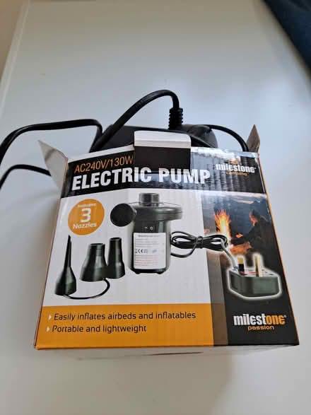 Photo of free pump useful for inflatable bed (Walton Manor OX2) #1