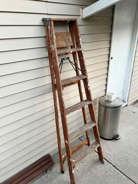 Photo of free 6ft Ladder (Foster & California Ave) #2