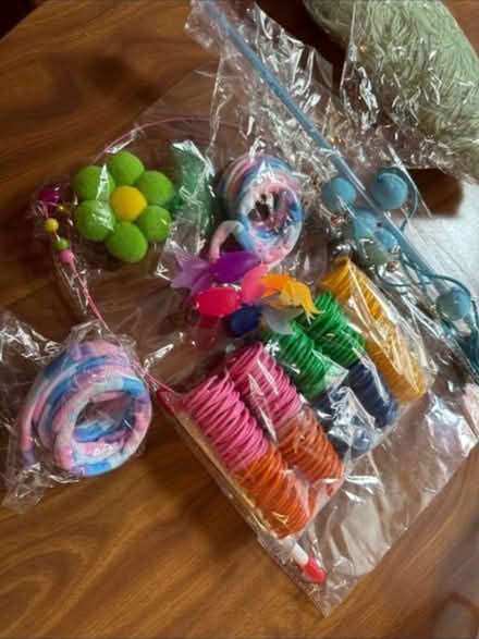 Photo of free Bundle of cat toys (Brookvale RG21) #1