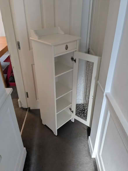 Photo of free Bathroom cabinet (Mitcham/collierswood CR4) #1