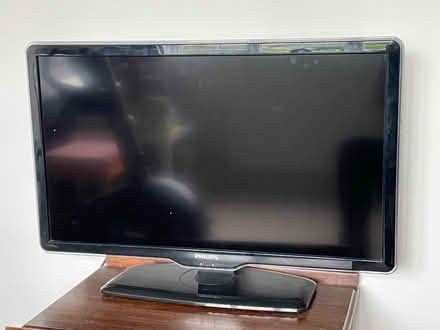 Photo of free 32” Philips TV (Danbury CM3) #3