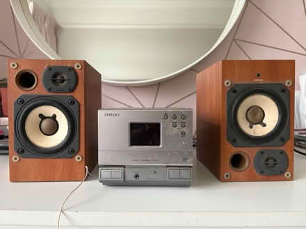 Photo of free Sony CD player and speakers (Orpington BR6) #1