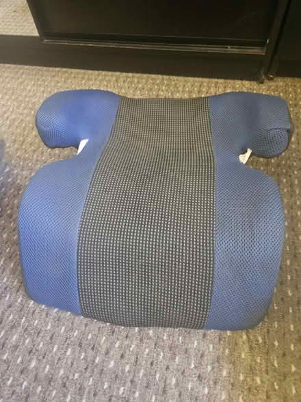 Photo of free Car booster seat (Near Fairlands, Stevenage, SG2) #1