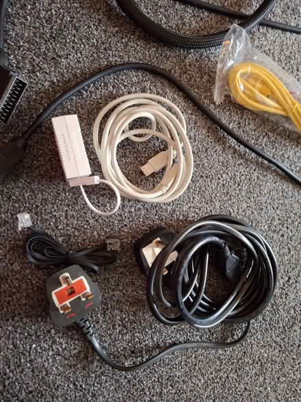 Photo of free Selection of leads (Waterthorpe S20) #2