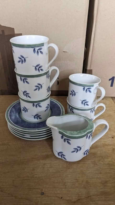 Photo of free Tea set (Carr Manor LS17) #1