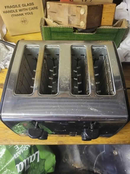 Photo of free Toaster 4 slice (Round Green LU3) #2