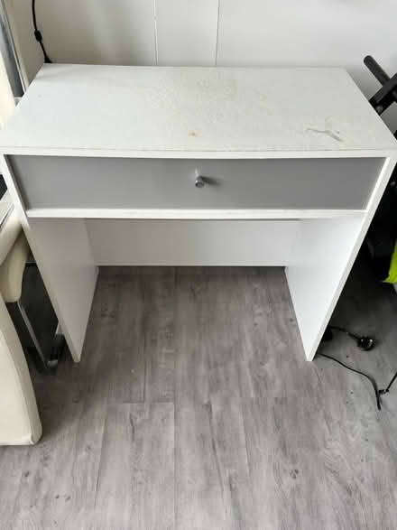 Photo of free Dressing table/ desk with draw (Southend SS2) #1
