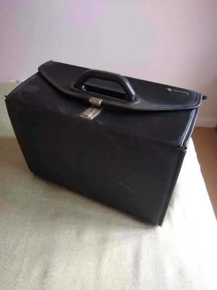 Photo of free Samsonite Pilot Bag (Top Amersham HP6) #1