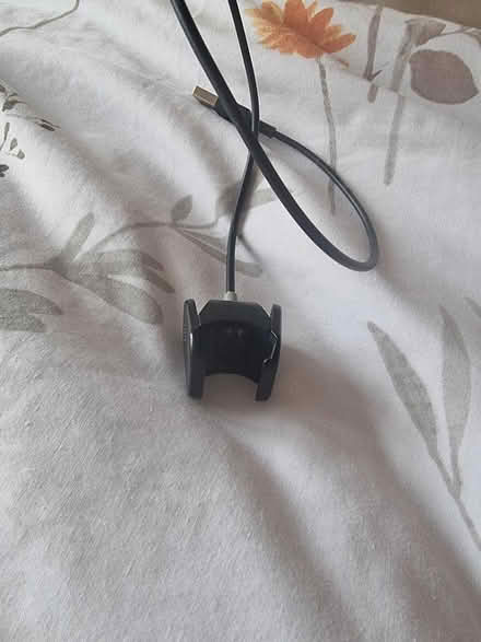 Photo of free Fitbit lead/strap (DY6) #1