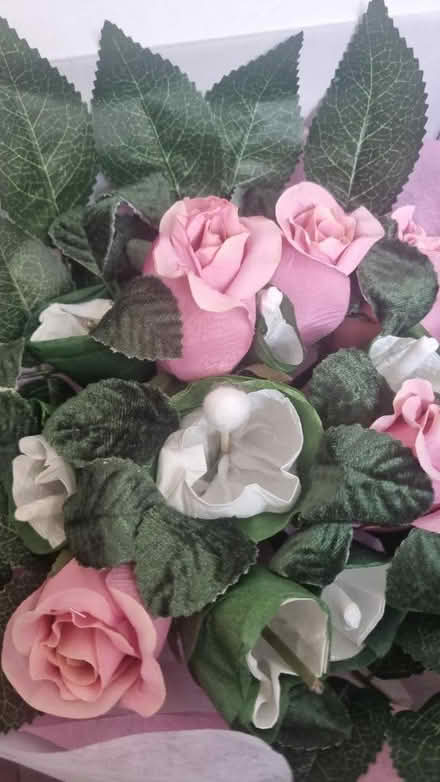 Photo of free Baby blooms fake flower gift set (Blackheath Royal Standard SE3) #2