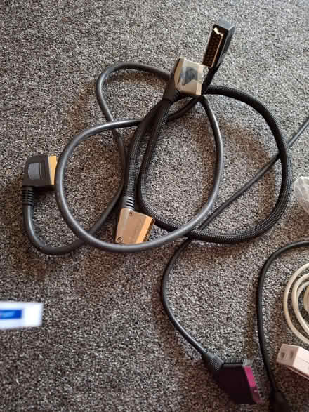 Photo of free Selection of leads (Waterthorpe S20) #1