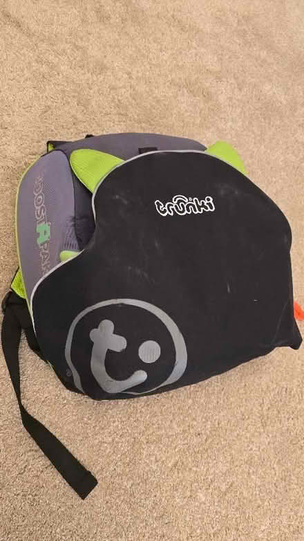 Photo of free Trunki 2in1 car seat booster and back pack (Aston S26) #1