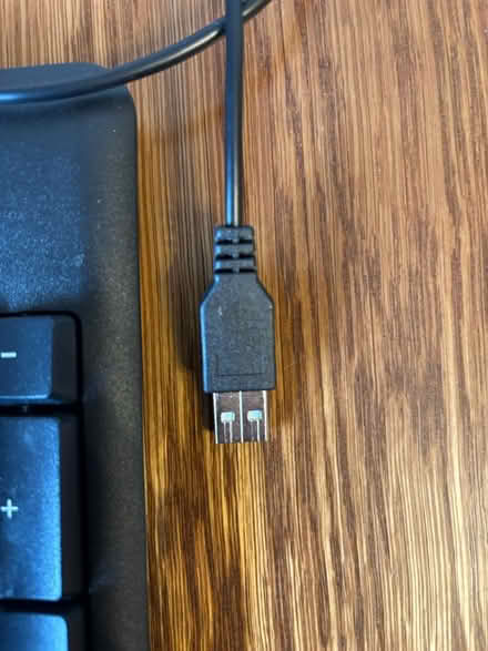 Photo of free HP keyboard (Norton Lees S8) #2