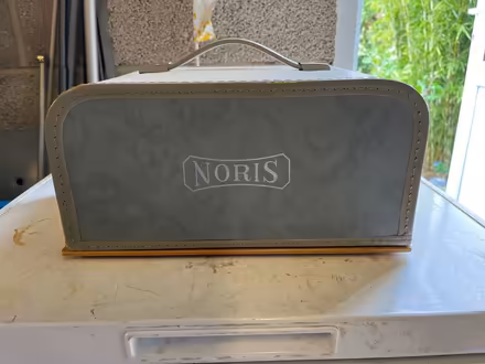Photo of free Vintage Noris Slide Projector (Cheltenham GL51) #1