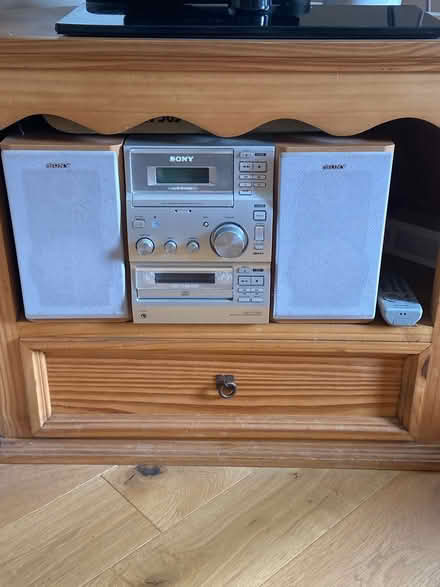 Photo of free Sony hifi unit with speakers (S11 Greystones) #1