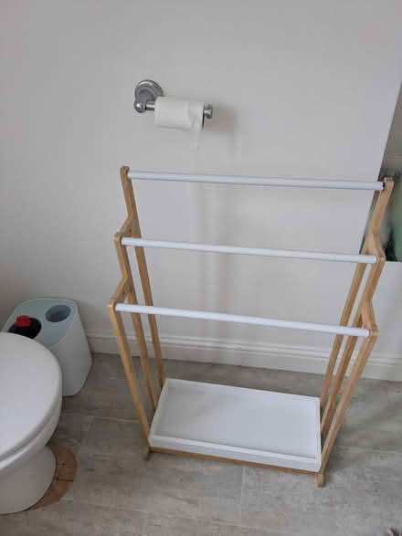 Photo of free towel rack (SE14) #2