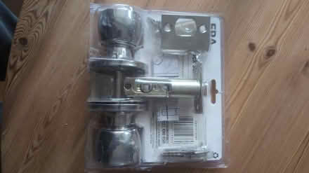 Photo of free Pair of locking door knobs (GL5) #2