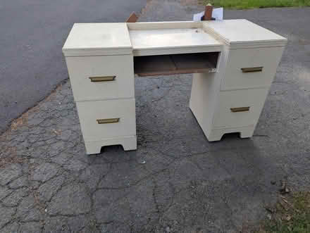 Photo of free Vanity (Oakton) #1