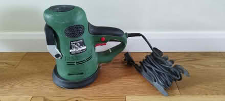 Photo of free Large 6" dia orbital sander (Kingsway Bath) #1
