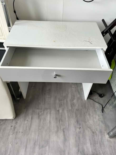 Photo of free Dressing table/ desk with draw (Southend SS2) #3