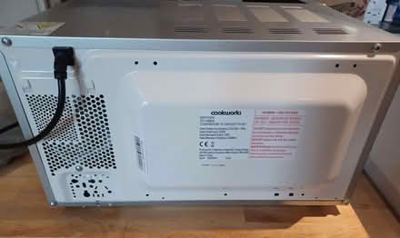 Photo of free 700W Silver Cookworks Microwave (King's Hedges Ward CB4) #3