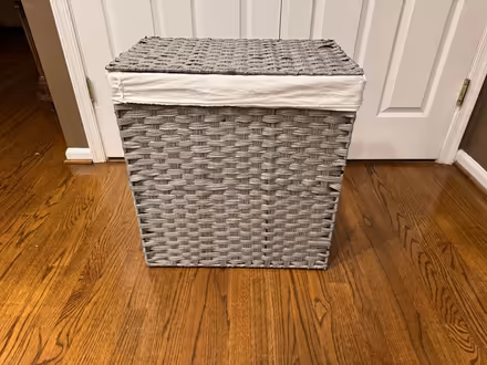 Photo of free Laundry Hamper - good shape (FFX/Centreville near Costco) #2