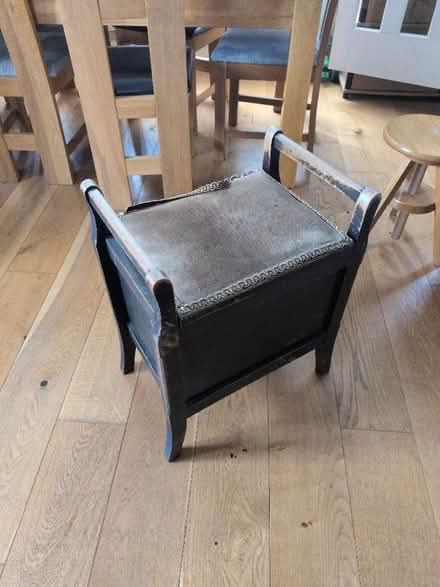 Photo of free Piano stool (IP6) #2